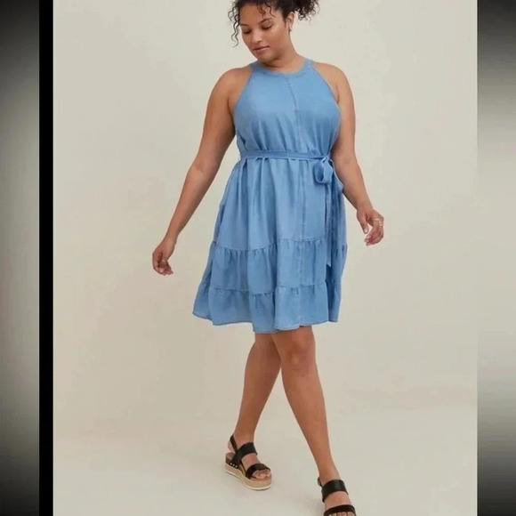 torrid Dresses & Skirts - Torrid High Neck Tiered Mini - size 00 (M/L - 10)
